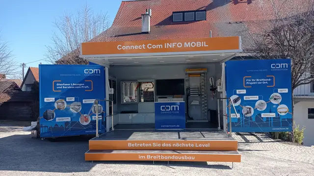 Infomobil der Connect Com GmbH zeigt den Aufbau eines Glasfasernetzes